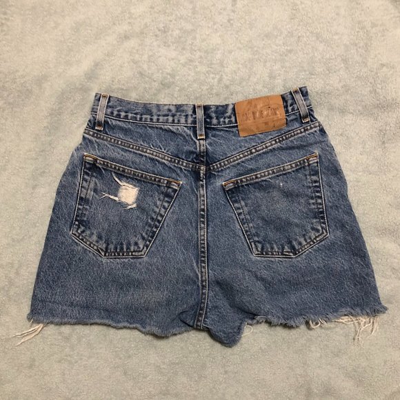 Cut Off Blue Jeans - Picture 2 of 4